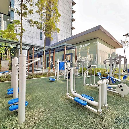 Grand Medini Residence Nusajaya By Stayrene Exterior photo